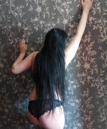 У меня есть все, чтобы сделать твои фантазии яркими и незабываемыми. Я могу быть твоей страстной любовницей или нежной подругой на время. Мои услуги включают классический секс, оральные ласки, ролевые игры и многое другое. У меня есть отличные отзывы и множество фото, чтобы подтвердить мою красоту и сексуальность. Если ты хочешь провести незабываемое время в Москве, обращайся ко мне. Жду тебя, чтобы сделать нашу встречу по-настоящему особенной. 💋💋💋 5487, 29 лет